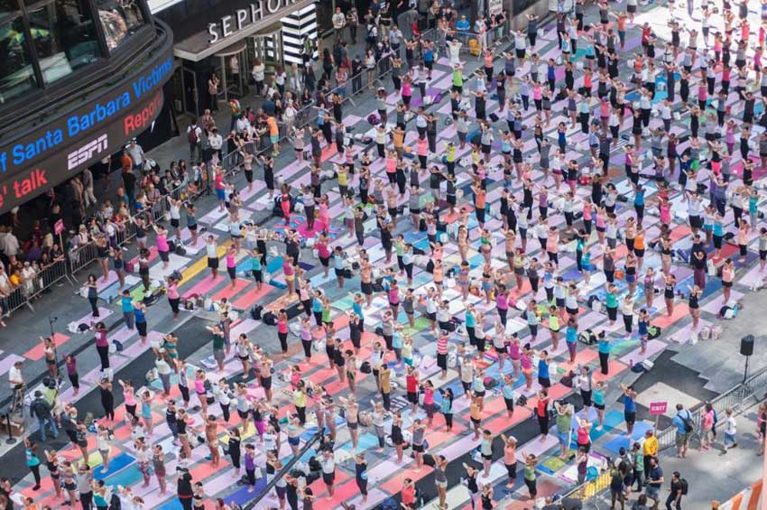 Yoga in New York on Summer Solstice 