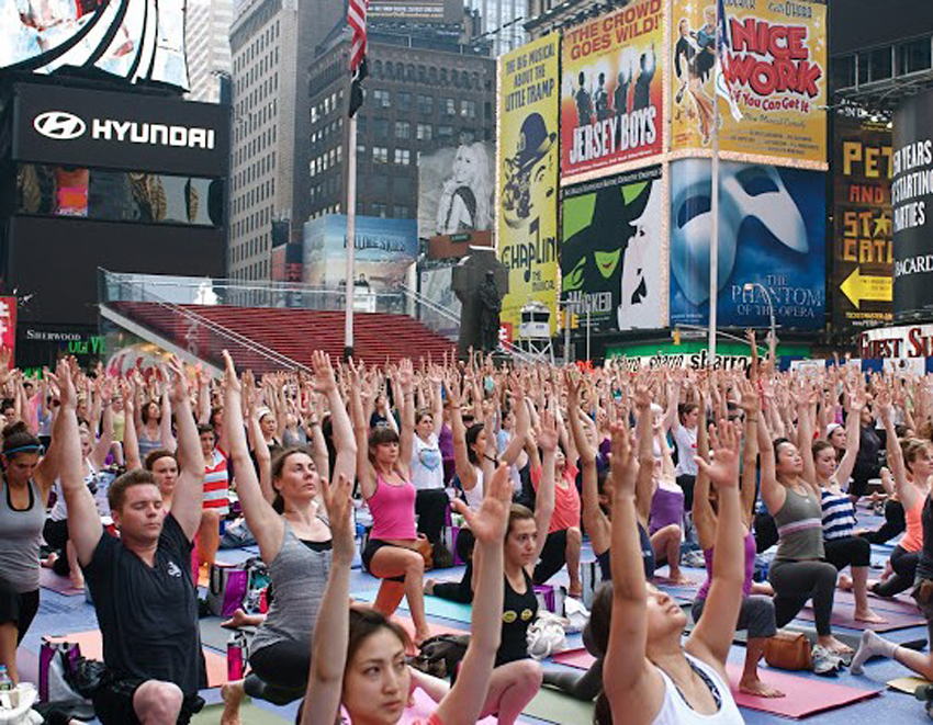 Yoga in New York on Summer Solstice 