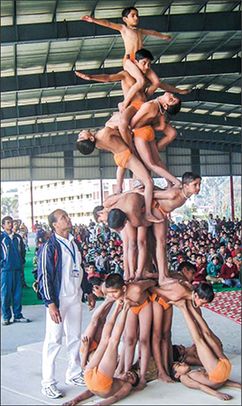 Yoga students’ tower demonstration