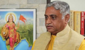 'Ghar wapsi' is natural process, RSS leader Vaidya says