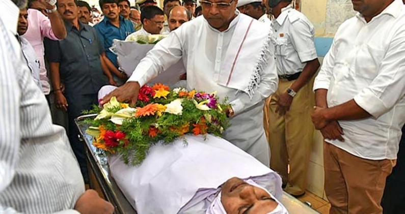 Dengkil Ravi Kumar Rip Massive protests in Bengaluru after IAS officer DK Ravi’s death, Oppn ...