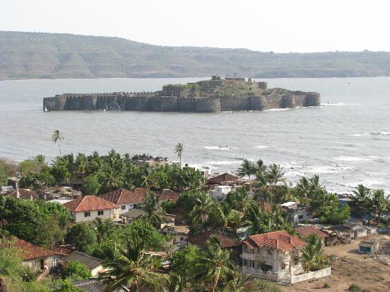 janjira-fort-in-midst