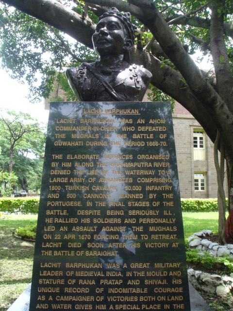 Statue of Lachit Borphukan at National Defense Academy : India