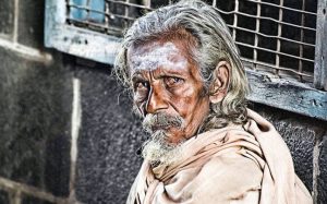 Temple beggar donates silver crown worth Rs 1.5 lakh to Lord Ram