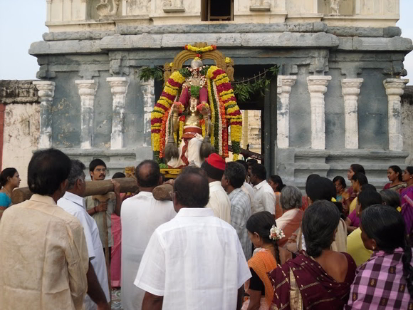 Mannarpolur-Azhagu-Mallari-Krishnaswami-Temple