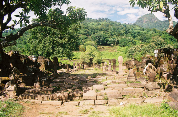 Lingaparvata-(Linga-hill)-in-Laos